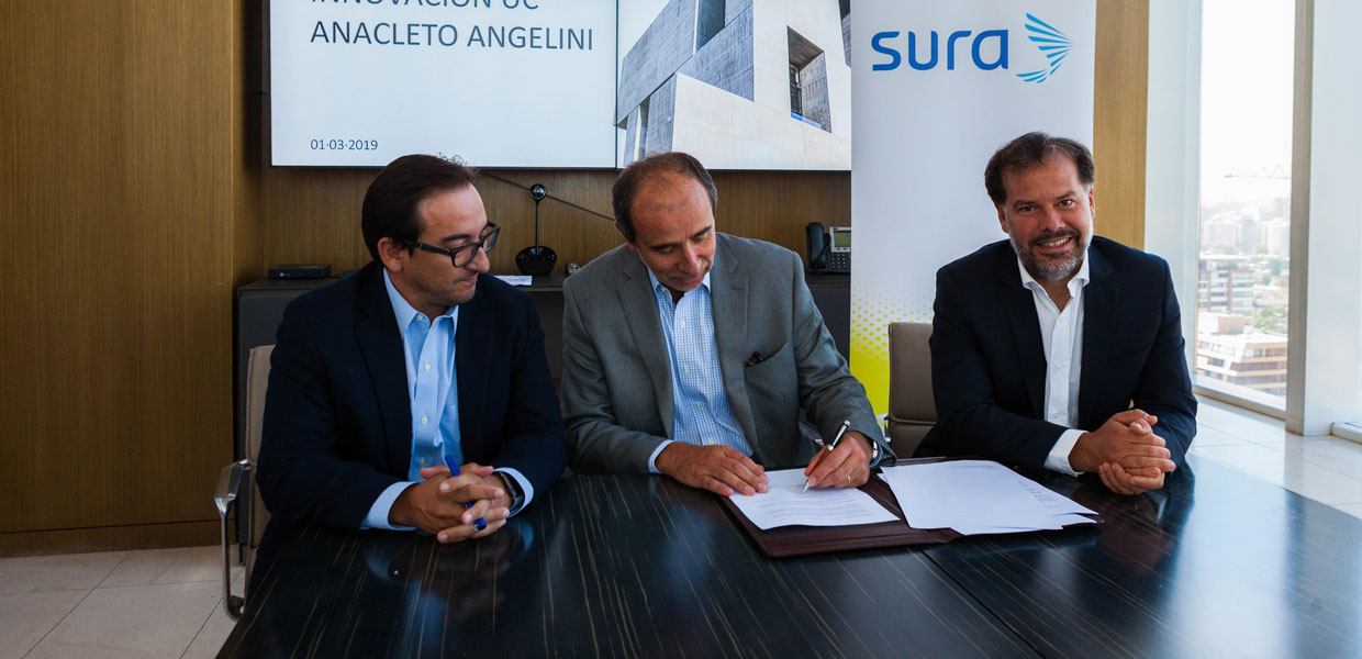 SURA Asset Management Chile firma alianza con Centro de Innovación UC